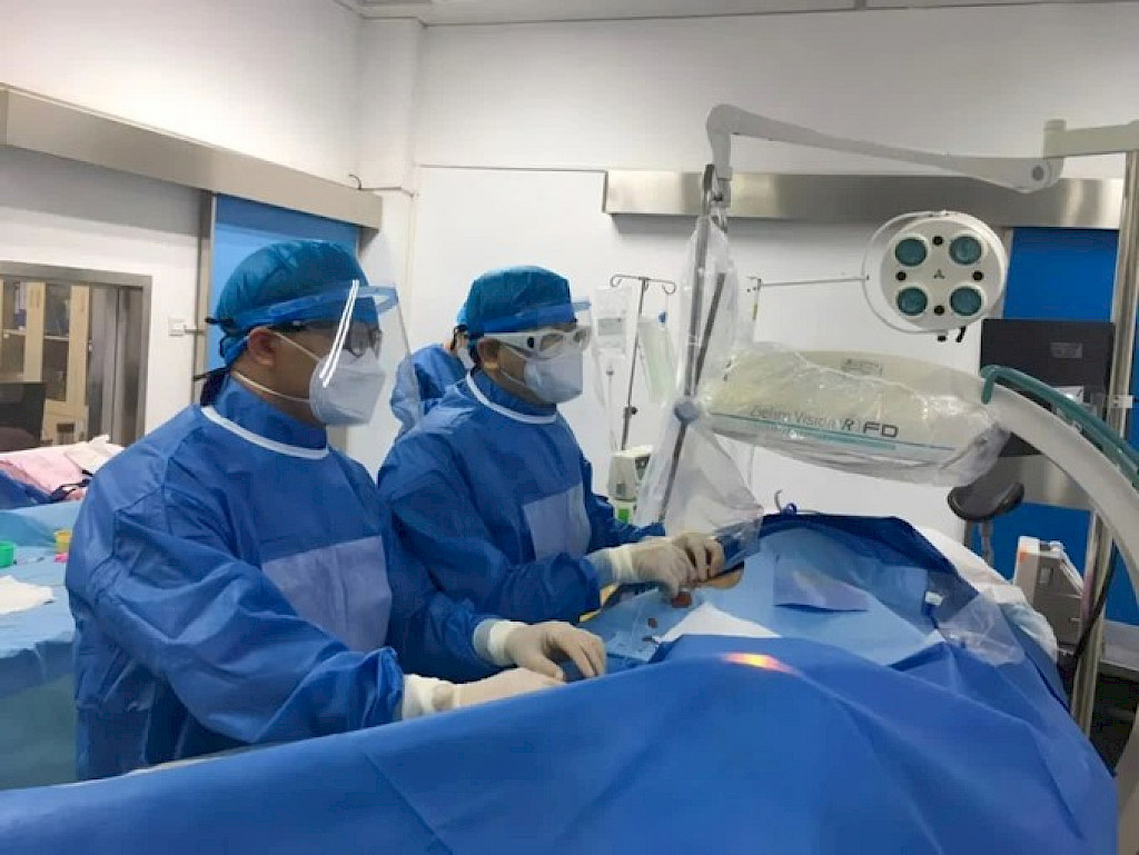 The performance strengths of the Ziehm Vision RFD — efficient heat management thanks to AAC, high image clarity, a compact footprint, and low radiation dose — are fully leveraged in the daily practice of Director Yang